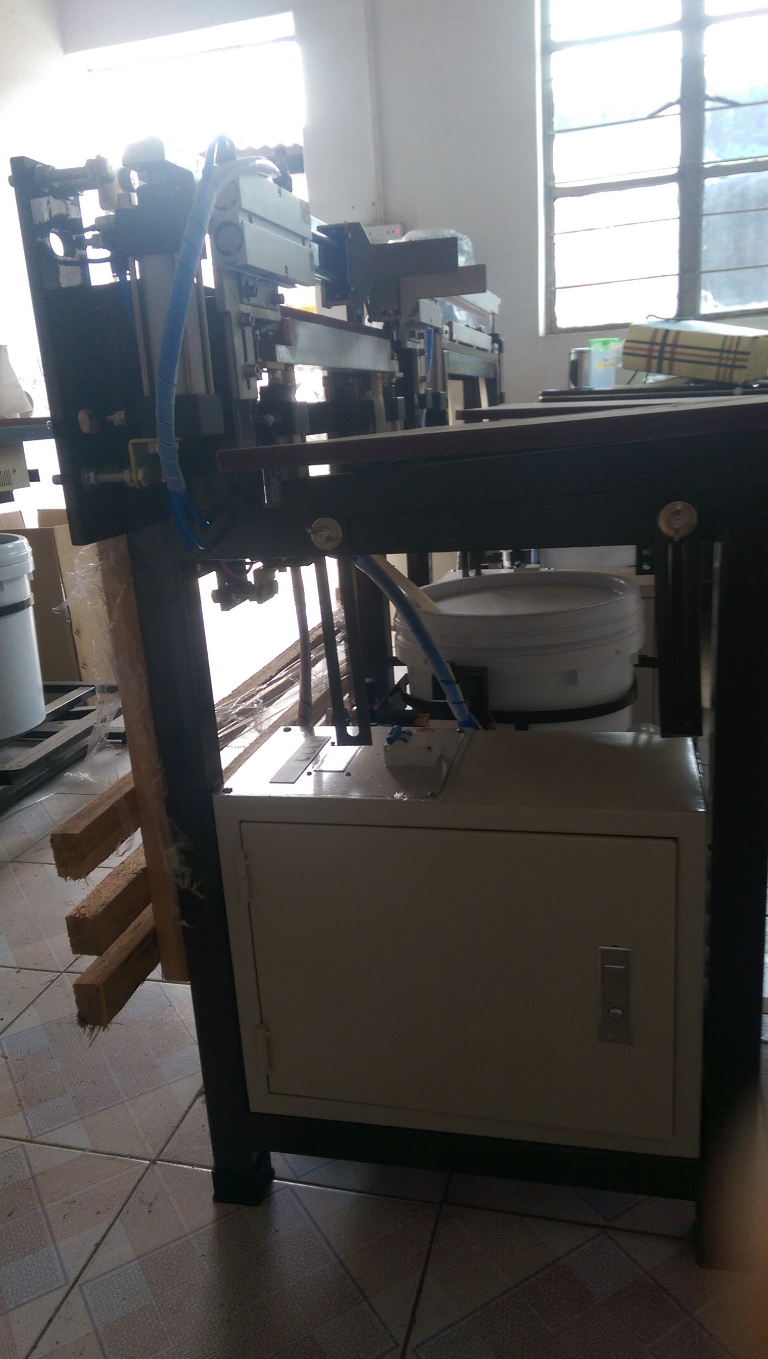 Easy Operation Manual Multi Rolls Toilet Tissue Paper Wrapping Machine 10-20 bags/minute