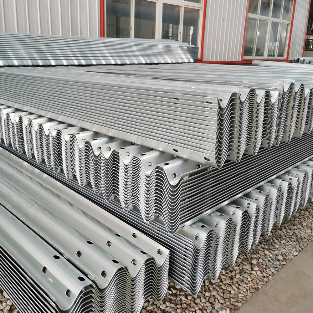 Customized Galvanized Highway Guardrail Traffic Barrier for Roadway Safety Protection
