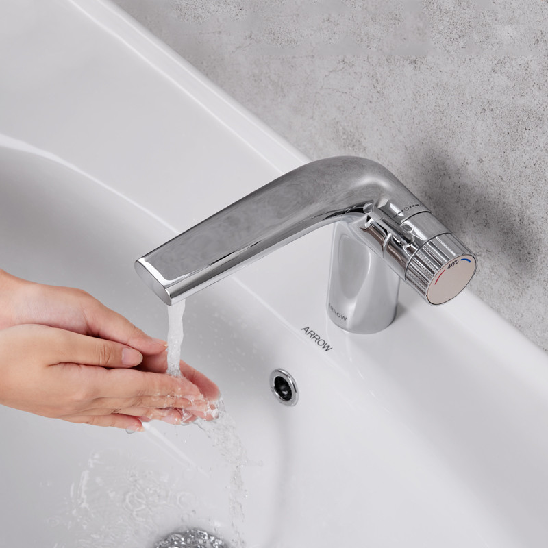 Brass Single Handle Bathroom Faucet In Chrome Finish