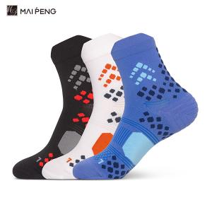 Quality Terry Custom Cycling Socks Abrasion Resistant 3D Dots Crew Sport Socks wholesale