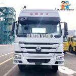 Sinotruck Heavy Duty 10wheeler 12.00R24 Tractor Head Trucks