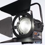 High Light Output 200W LED Fresnel Light Daylight Battery Powered for Film and