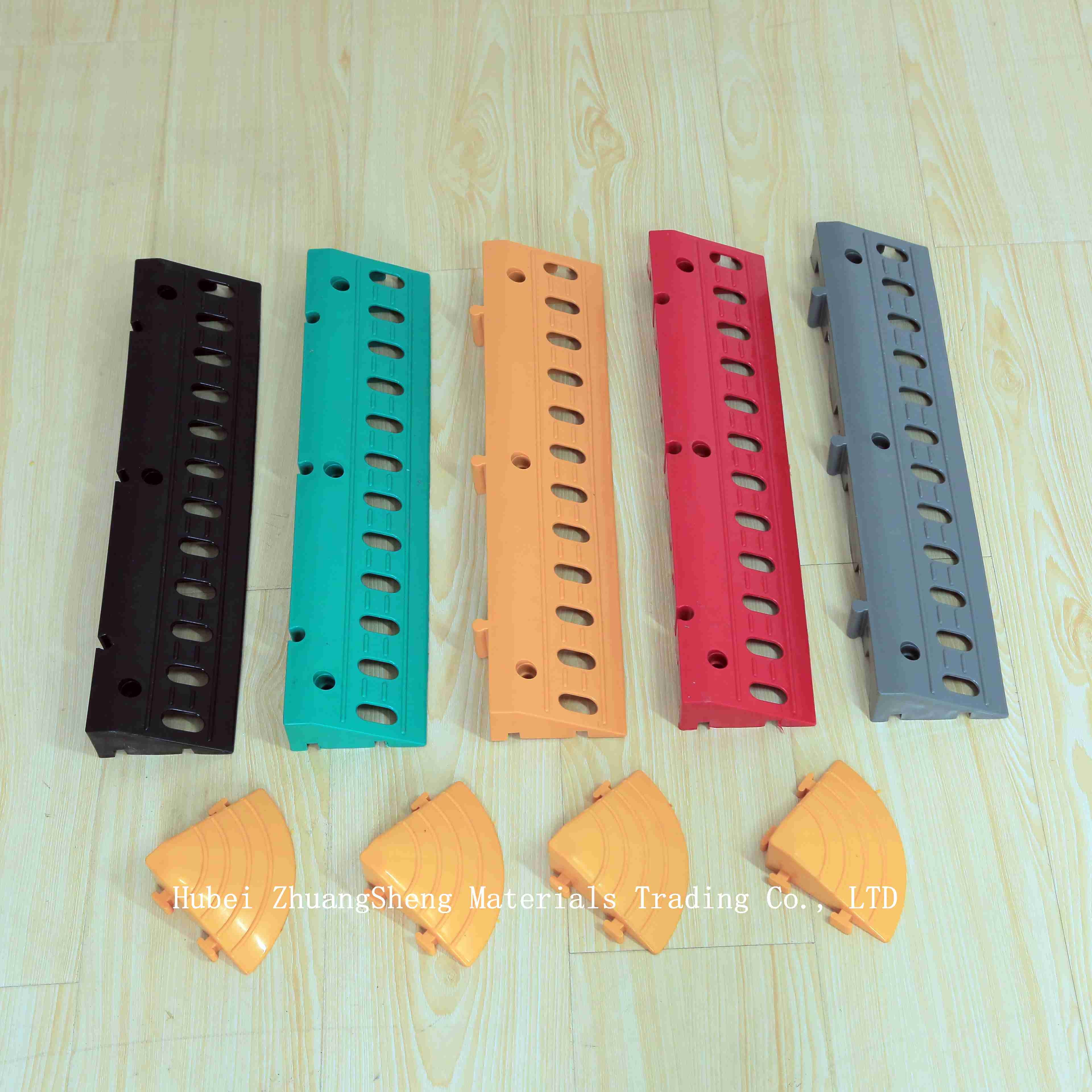 3.9mm Plastic Permeable Floor / Car Wash Grille Floor / Corrugated Plastic Floor Protection Sheets Board