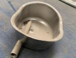 Metal Hog Raising Equipment Pig Water Bowl With Nipple Drinker 26.9*15.8*12.7 Cm