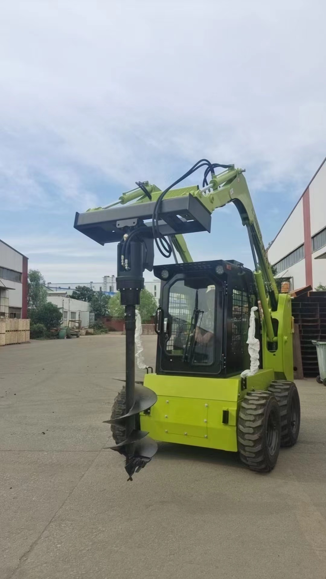 60HP Diesel Power JC45 Skid Steer Loader with 700kg Capacity and Wheel Loader Moving Type