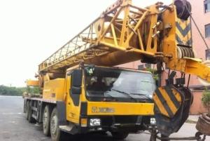 Quality 70T QY70K 2008 XCMG used truck crane wholesale