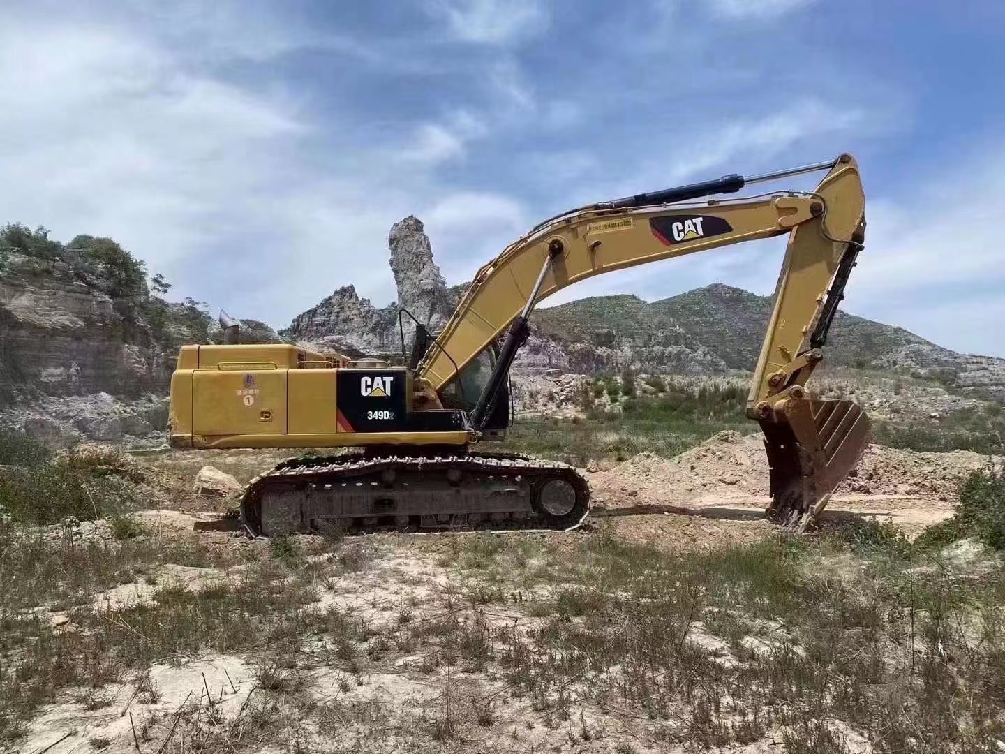 Used CAT349 Crawler Excavator from Japan 3.11m3 Bucket Capacity Good Working Condition