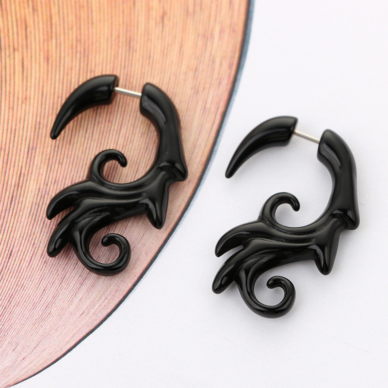 Punk Earring Plugs for Women Piercing Black Color Earrings Srcew Crooked Shape Ear Party Band Jewelry