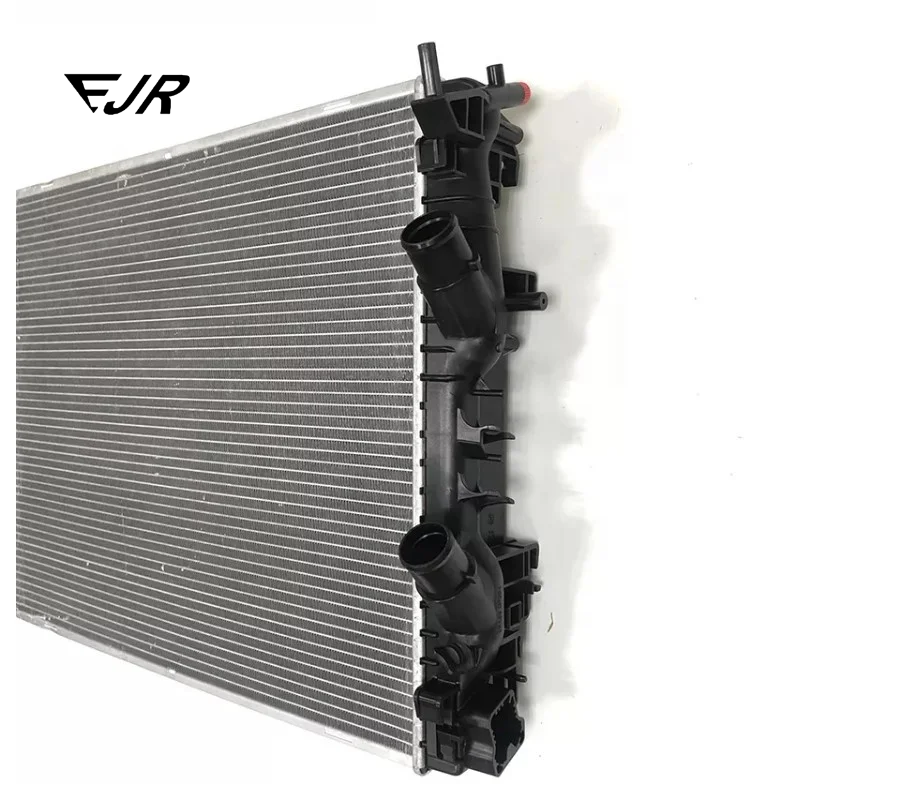 670038340 670030844 670107326 6700087 Coolant Radiator For Ghibli Quattroporte Levante