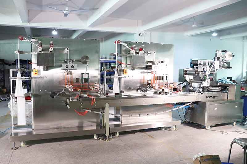 10pcs - 20pcs Wet Wipes Packing Machine 2.8KW Automatic Packing Line