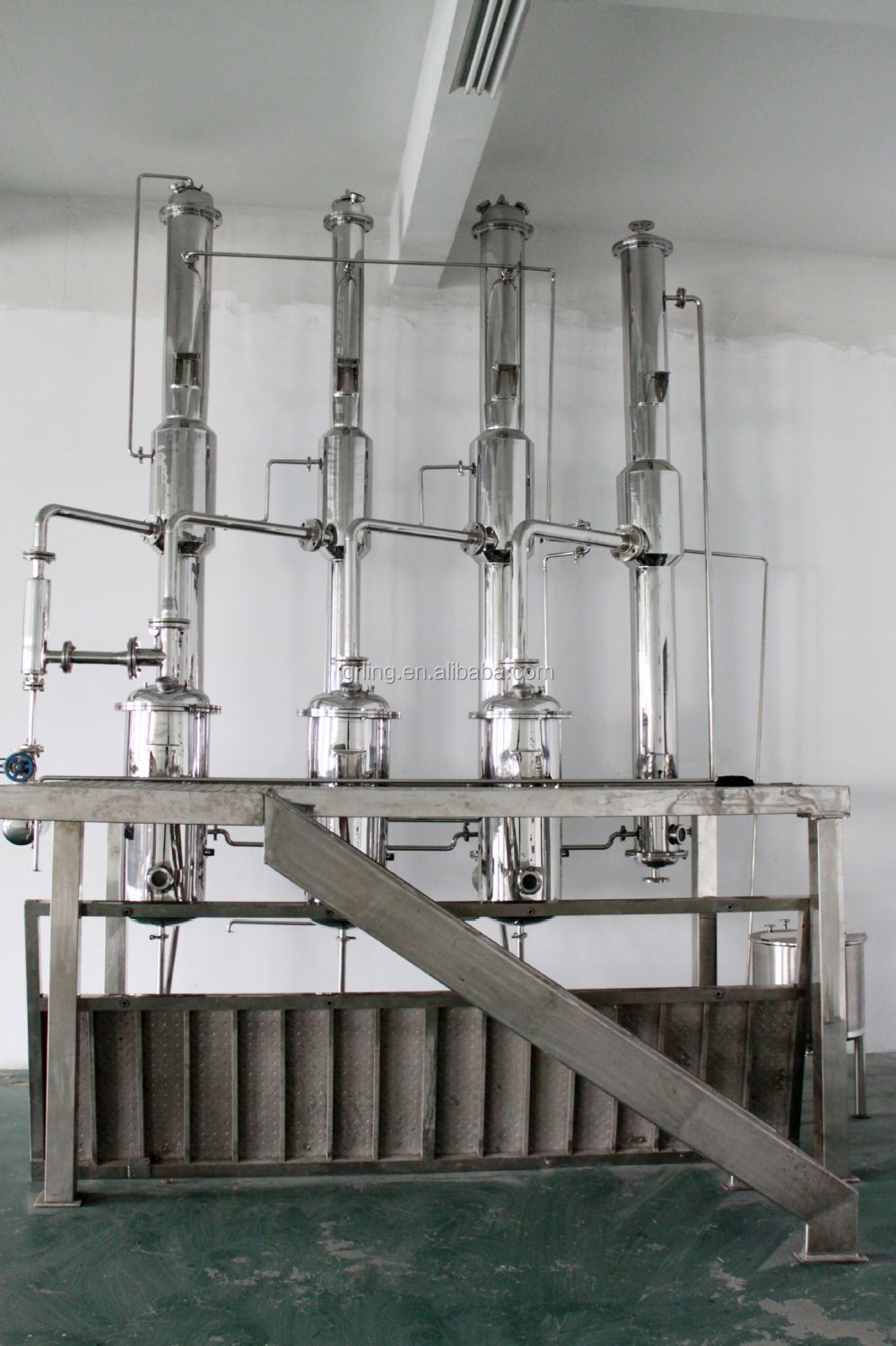 100kw Milk Juice Water Evaporation And Concentration Equipment Falling Film Type Evaporator