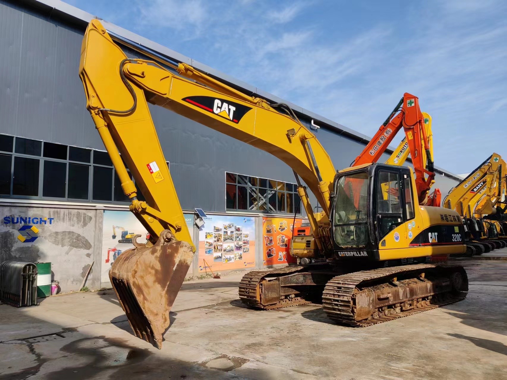 2015 To 2021 Year Used CAT Excavators 320C Crawler Excavator With 6 Cylinders