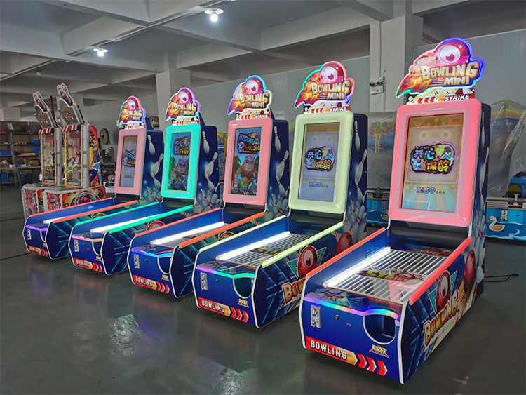 Arcade Video Bowling Game 1P Prize Redemption Amusement Machine For Children