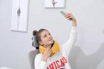 Graphene Electric Heating Pillow U Shaped 45degree Temperature ODM For Neck