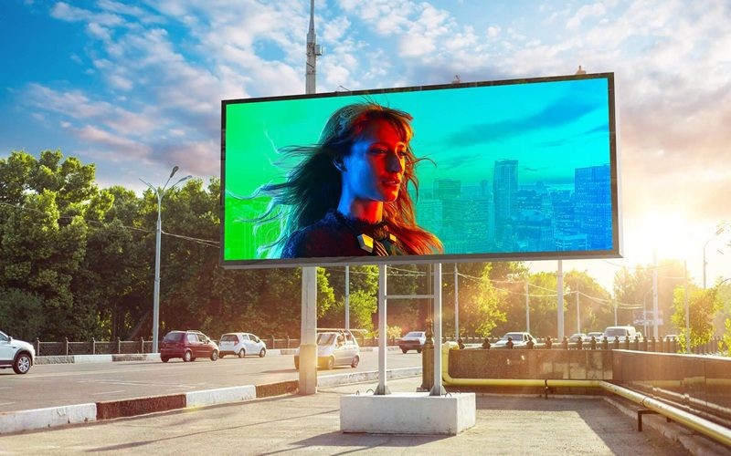 SMD3535 8000nits Outdoor Curved LED Display P10 Magnesium Alloy 350W/M2