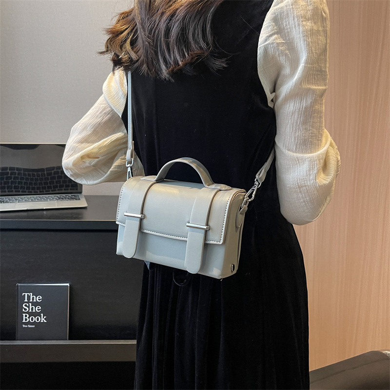 Stylish Lady Crossbody Leather Belt Bag with Adjustable Strap Must-Have Accessory