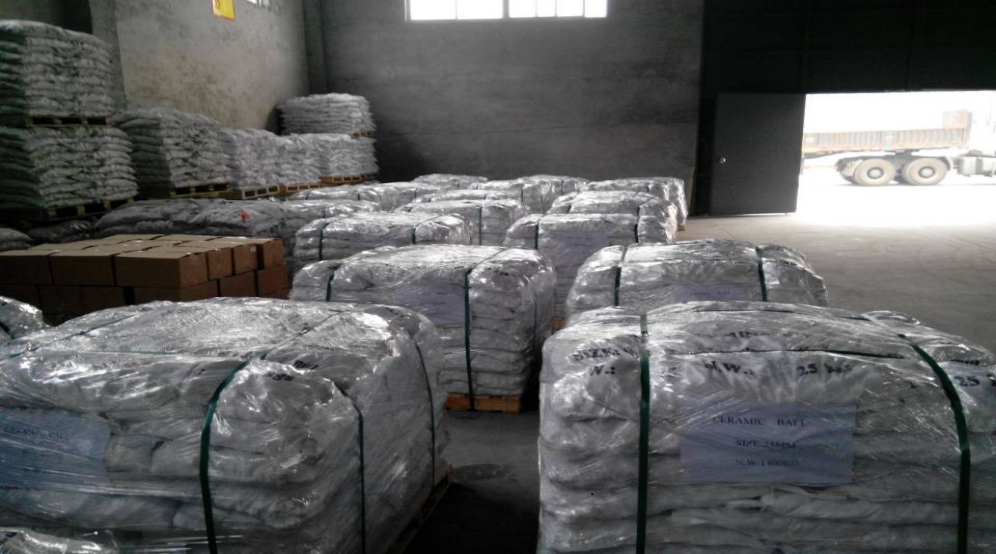 Mining Alubit Balls Alumina Ceramic Grinding Balls 100mm 25kg/bag