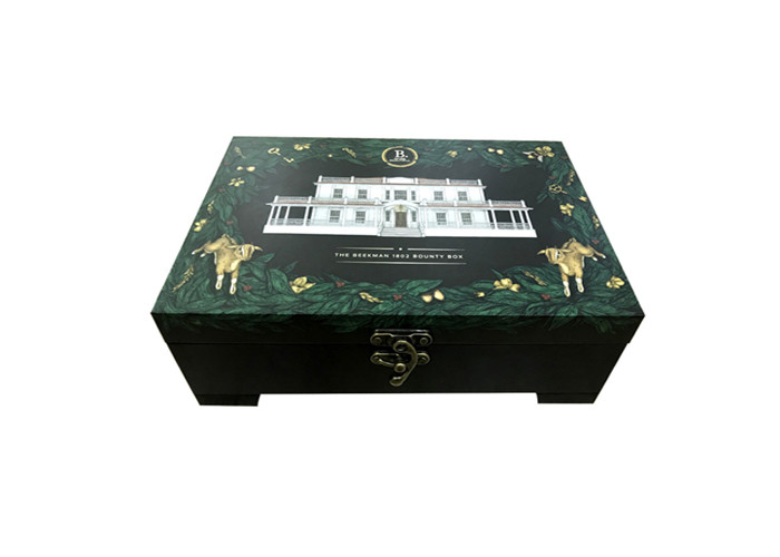 Cosmetic Luxury Gift Packaging Boxes Book Type Customized Logo With Hand Buckle