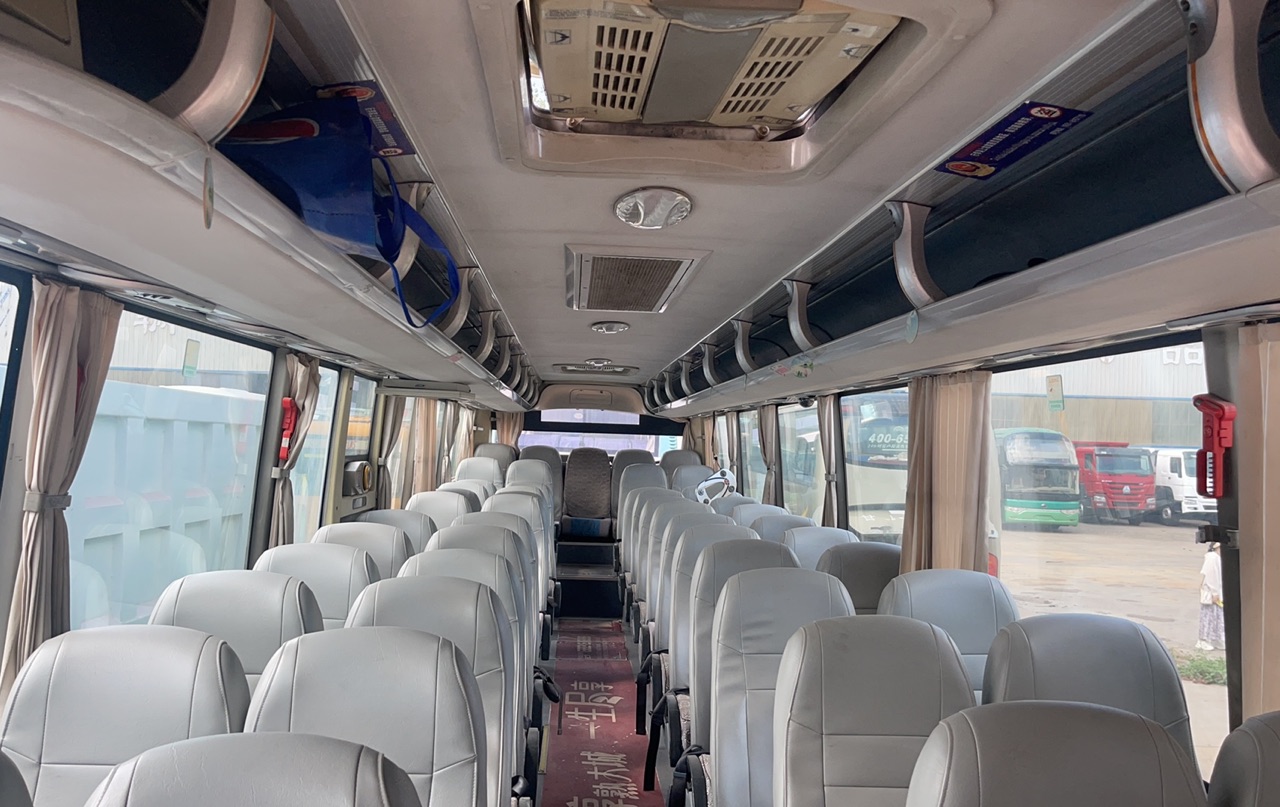 63 Seat Used Coach Tourist Bus 2022 Refurbished Luxury Coach Bus with AC Equipped