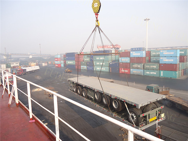Customized Dimension Flatbed Container Trailer With 28 Tons Landing Gear