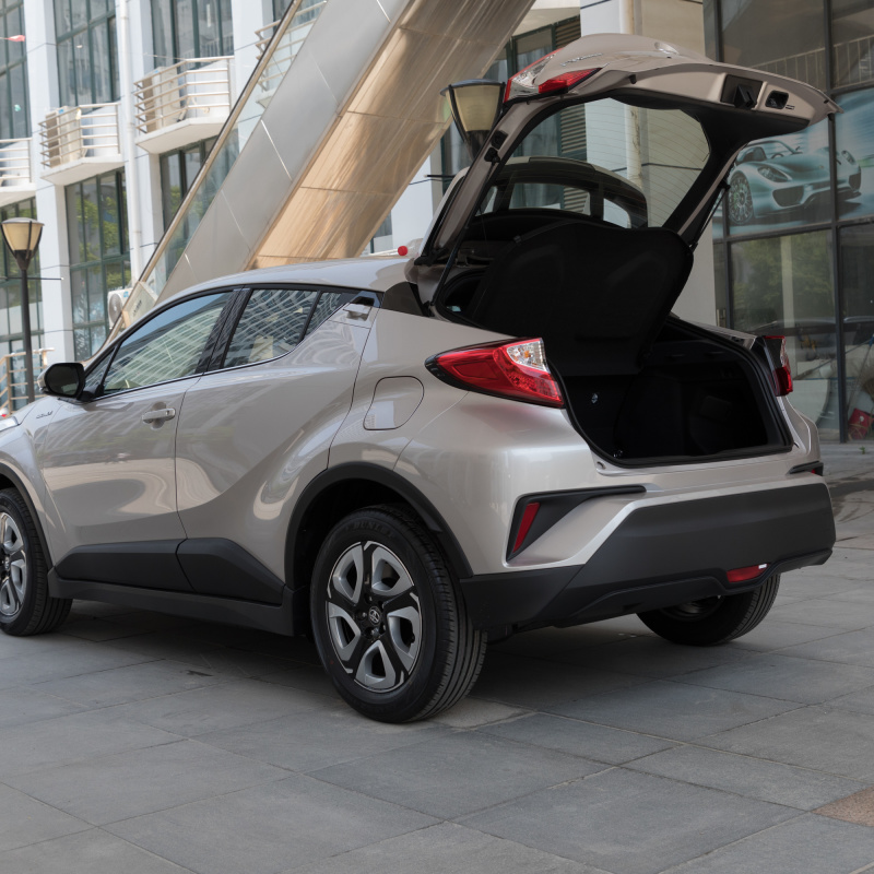 100% Electric Car 2023 2024 Sport Classic Four-Wheel 4X4 Passenger Long Mileage Battery SUV Powered E Auto To-yota CHR