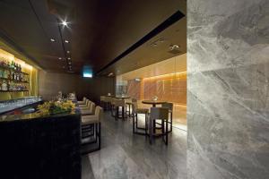 Quality Exterior And Interior Marble Look Porcelain Tile Chemical Resistant wholesale