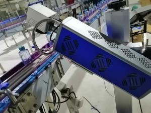China Wavelength 10.6um Date Code Printing Machine AC220V 1000W Air cooling on sale