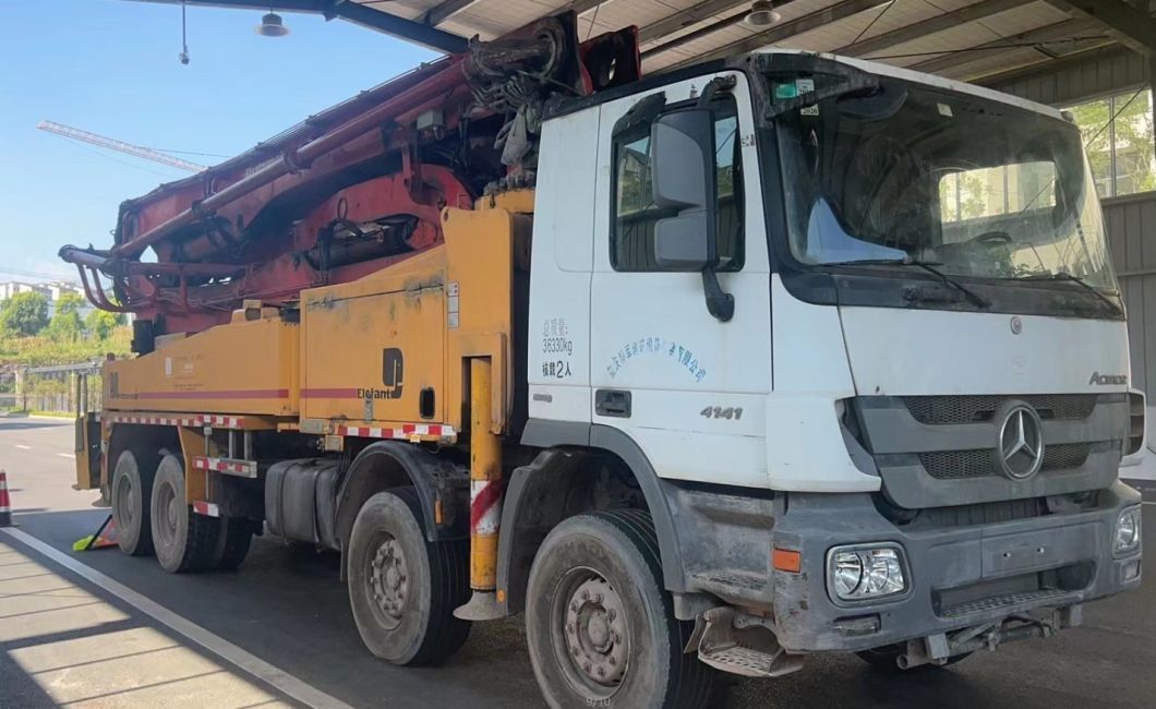 Concrete Pump Putzmeister Schwing 46m 56m on Benz for Sale