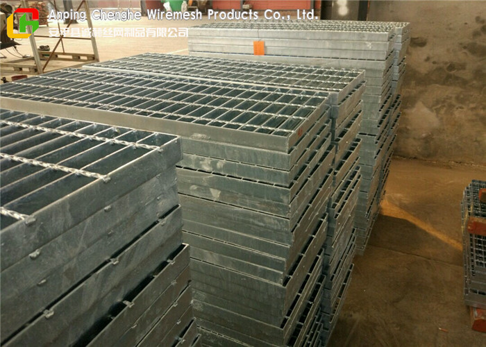 LTA / HDB Vehicular Heavy Duty Steel Grating For 70 X 6 Bearing Bar Size