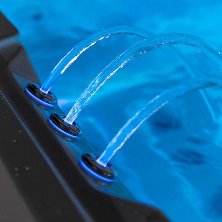 Outdoor Acrylic Hot Tub Spa Customized Jacuzzy Outdoor Spa 6 Person Massage Spa Hot Tub with LED light