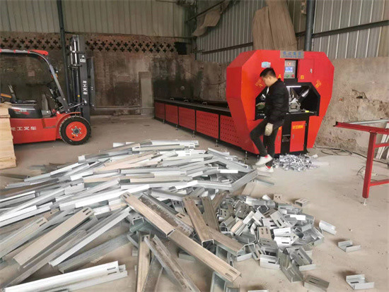 50Hz Frequency 50mm Punch Square Tube Hydraulic Punching Machine