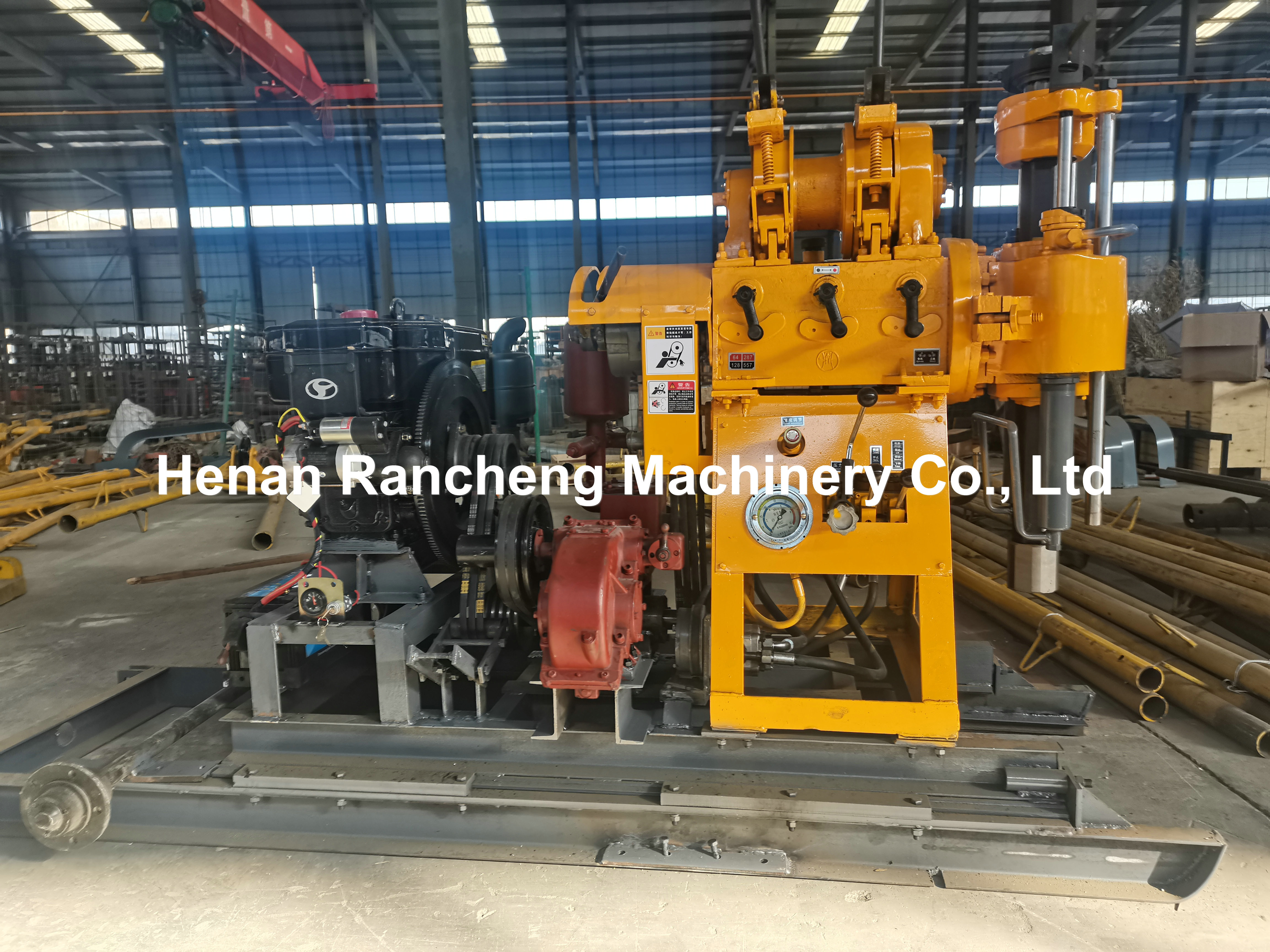 130m / 150m / 200m Depth Small Borehole Drilling Rig With Hydraulic Control System