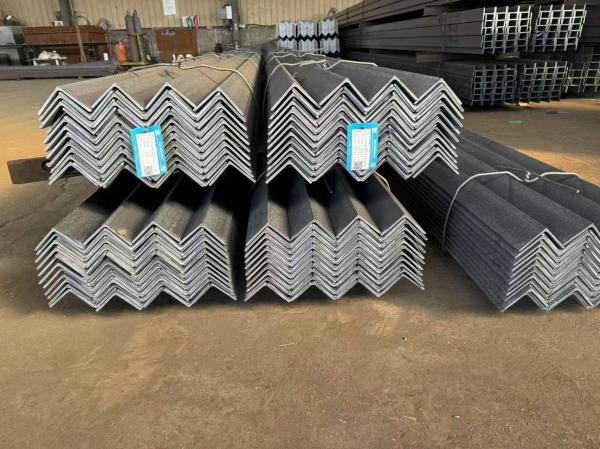 Cheap Hot Rolled Galvanized Angle Essential for Civil Building Door Frame Construction for sale