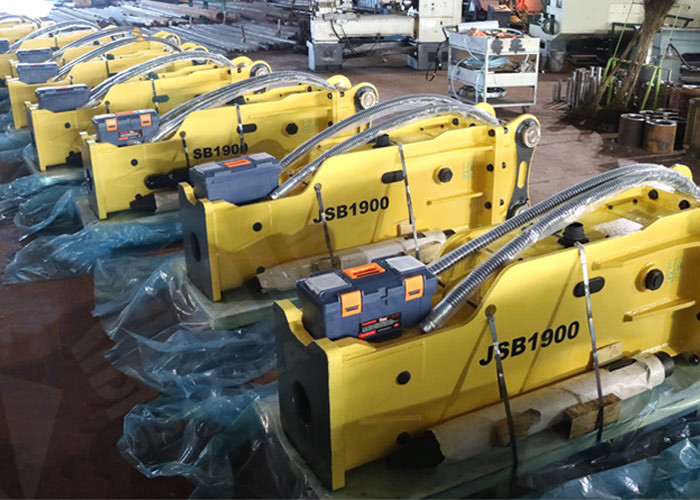 140mm Chisel Hydraulic Rock Breaker Silence Type For Komatsu PC220 Excavator