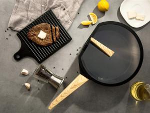 Quality 11Inch Aluminum Cookware Frying Pan Heavy Duty With Stainless Steel Base wholesale