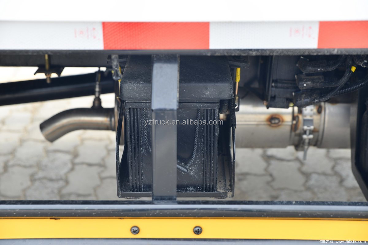 3200mm Wheelbase Transportation Dongfeng 4x2 Light Cargo Truck with YUNNEIDONGLI Engine