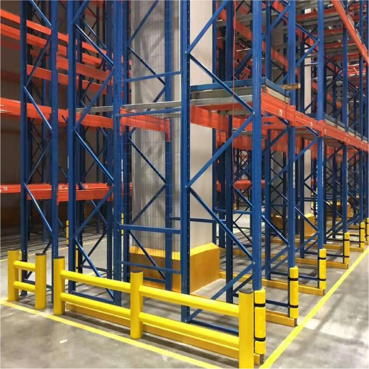 Powder Coated Finish Collision Protection Barriers Construction Outdoor Crash Barrier