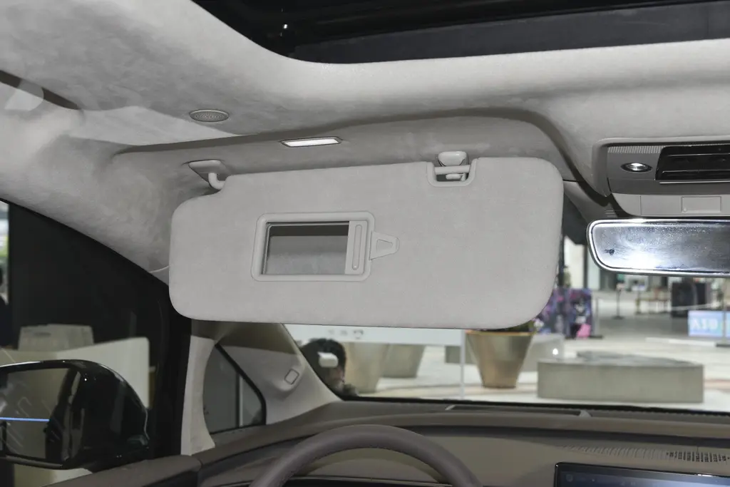 2023 Tengshi D 9 DM-i 970 All Wheel Drive 180km Plug-in Hybrid 7seat MPV with Brown Interior and Maximum Torque of 681Nm