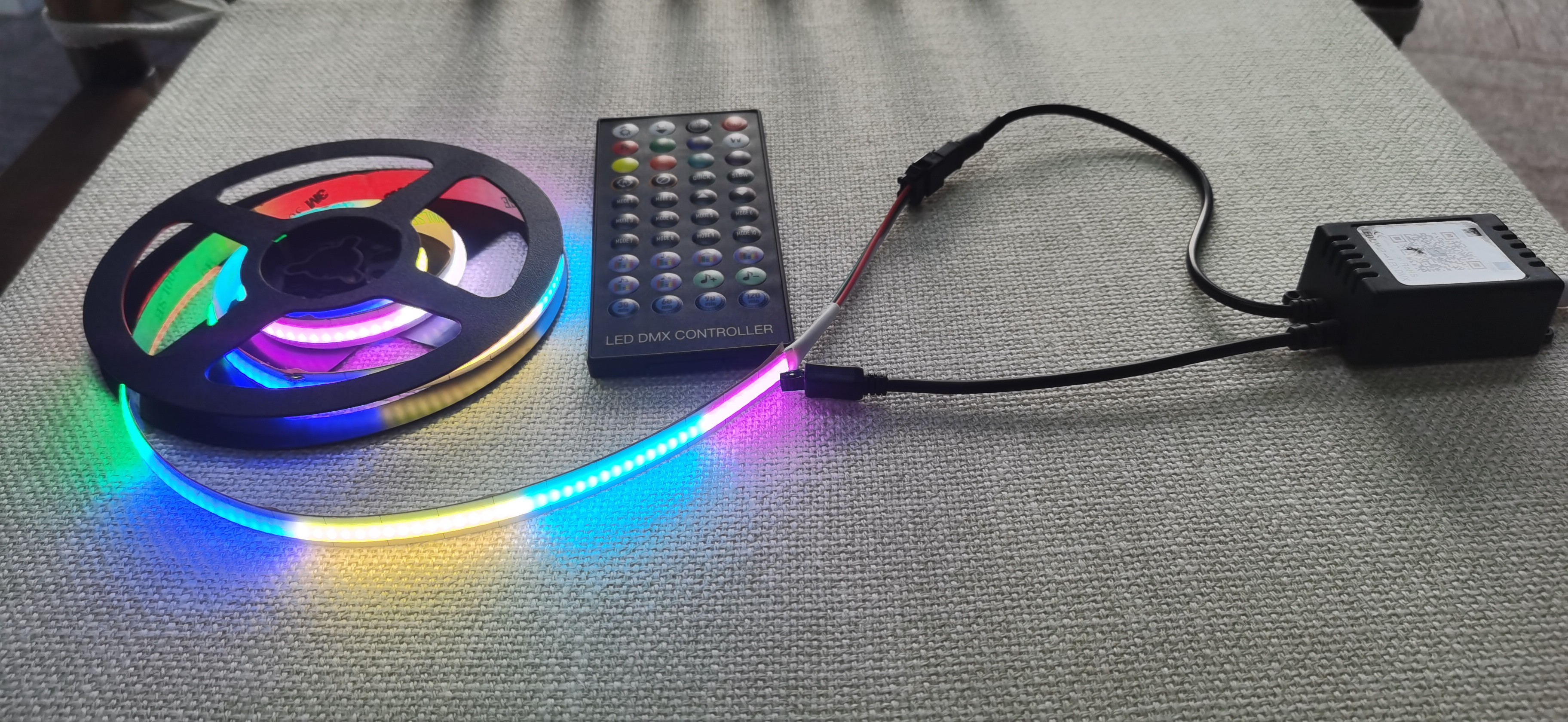 32W Addressable Flexible LED COB Strip 120LM/W For Party Decoration