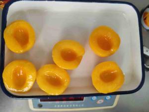 Quality Sweet Natural Canned Yellow Peach Fruit Delicious Storage in Room Temperature wholesale