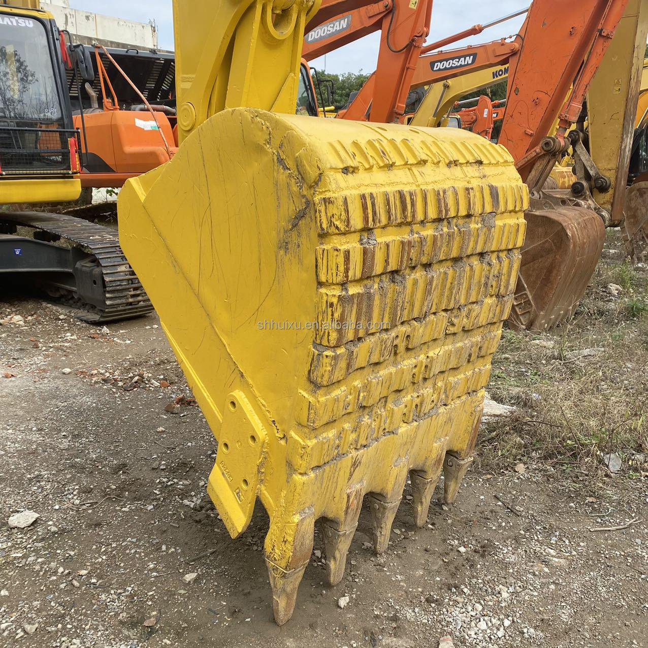 original color second hand crawler excavator Komatsu pc240 on sale with Leow price