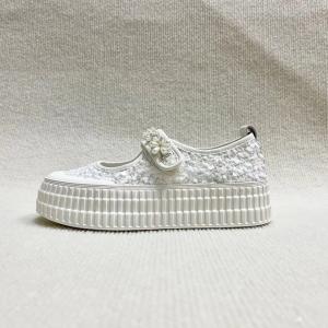 Quality Women fashion sport shoes with pearl on surface for causal use in summer OEM wholesale