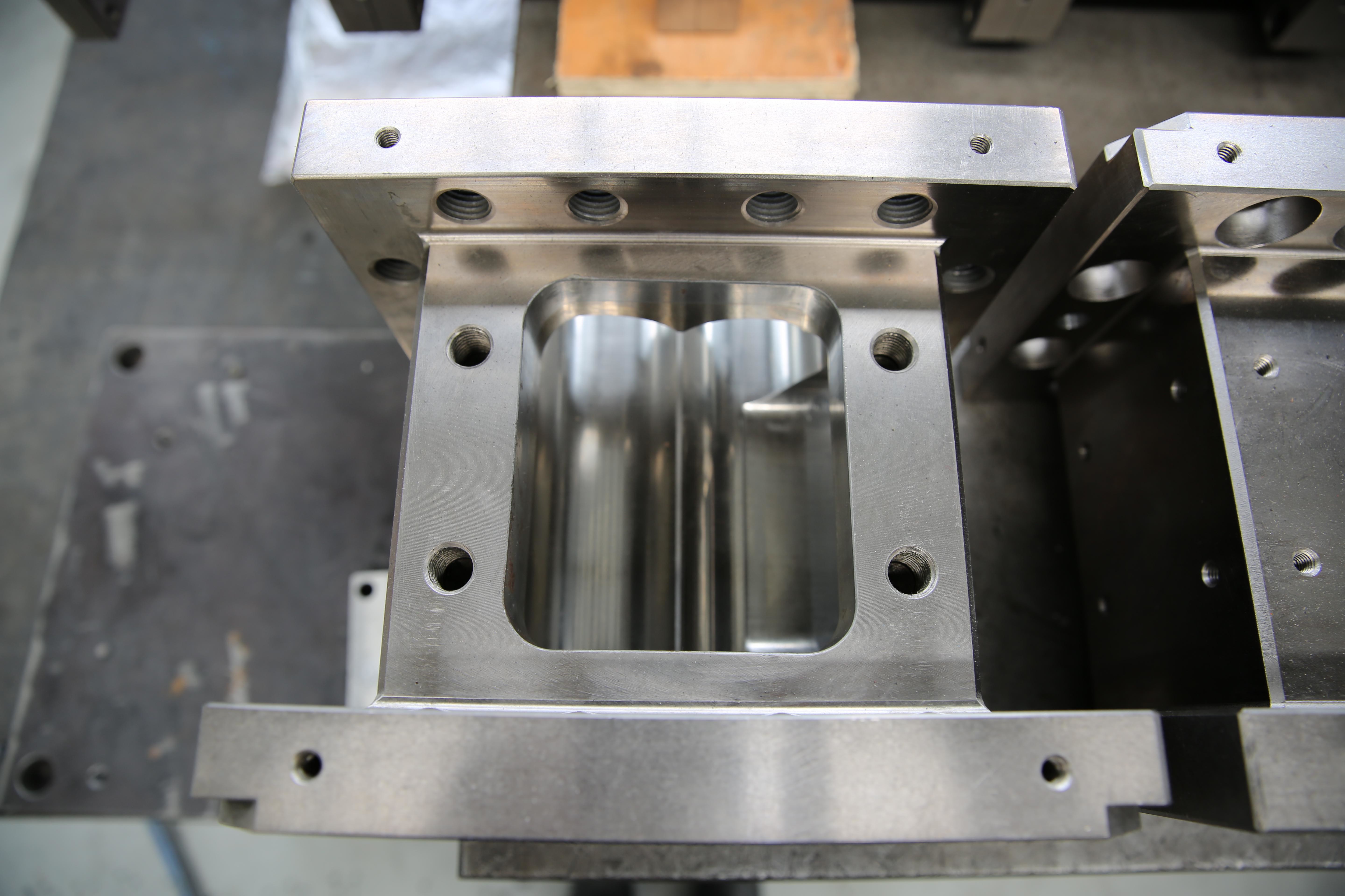 120mm Double Screw Extruder Machine Parts Barrel Diameter 120 Mm 40 D / L