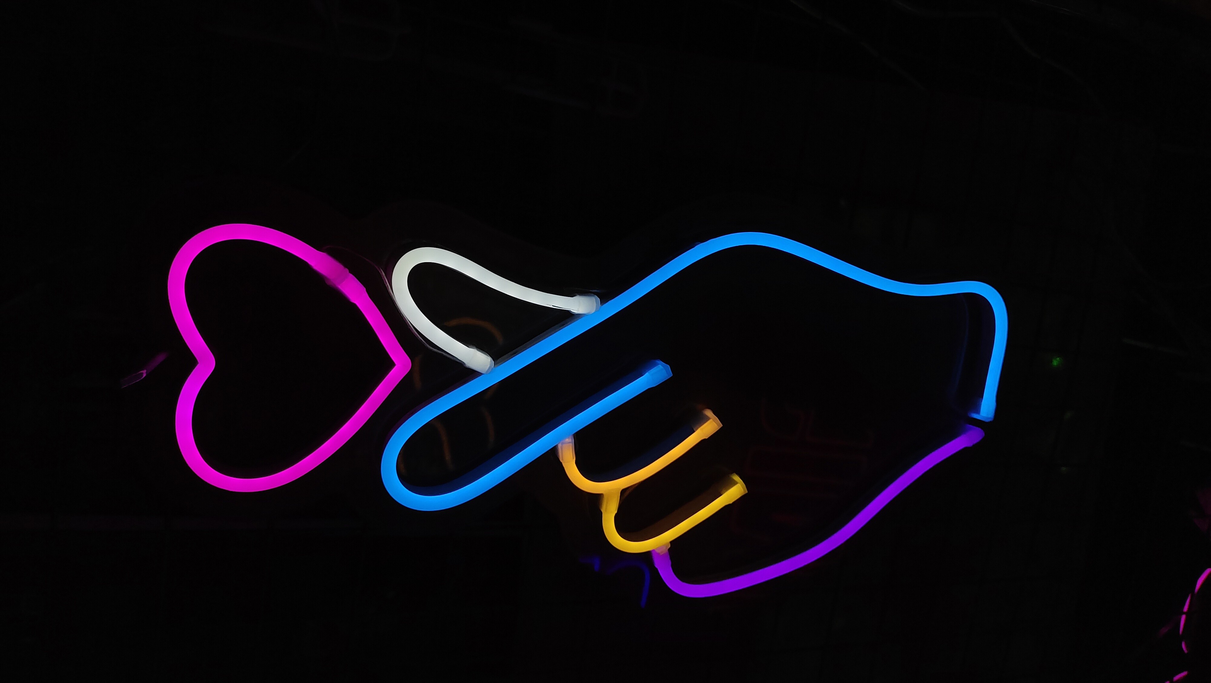Custom finger heart neon sign men cave bedroom Dorm wall lighting deco