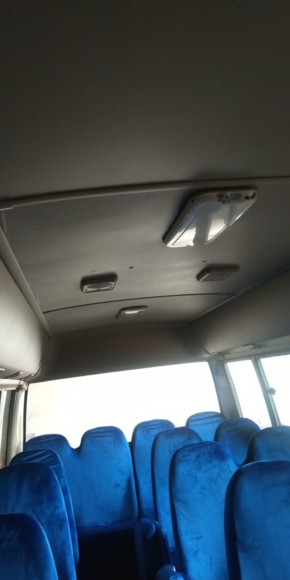 30 Seats Diesel Engine Coaster Bus with Euro 3 Emission Standard and ISO9001 Certificate