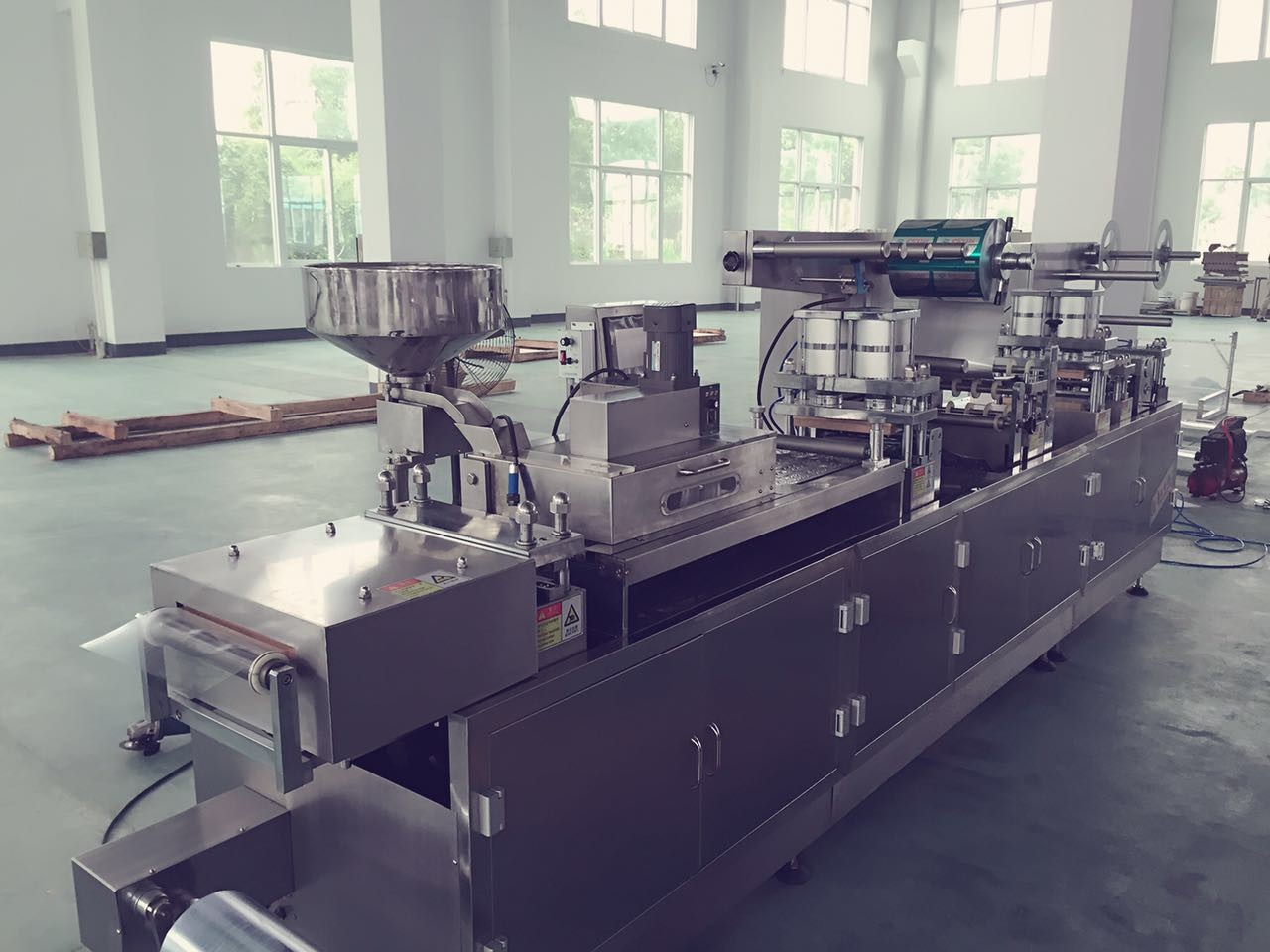 CE Certificated Blister Packaging Machine Pharmaceutical Industry DPP-A