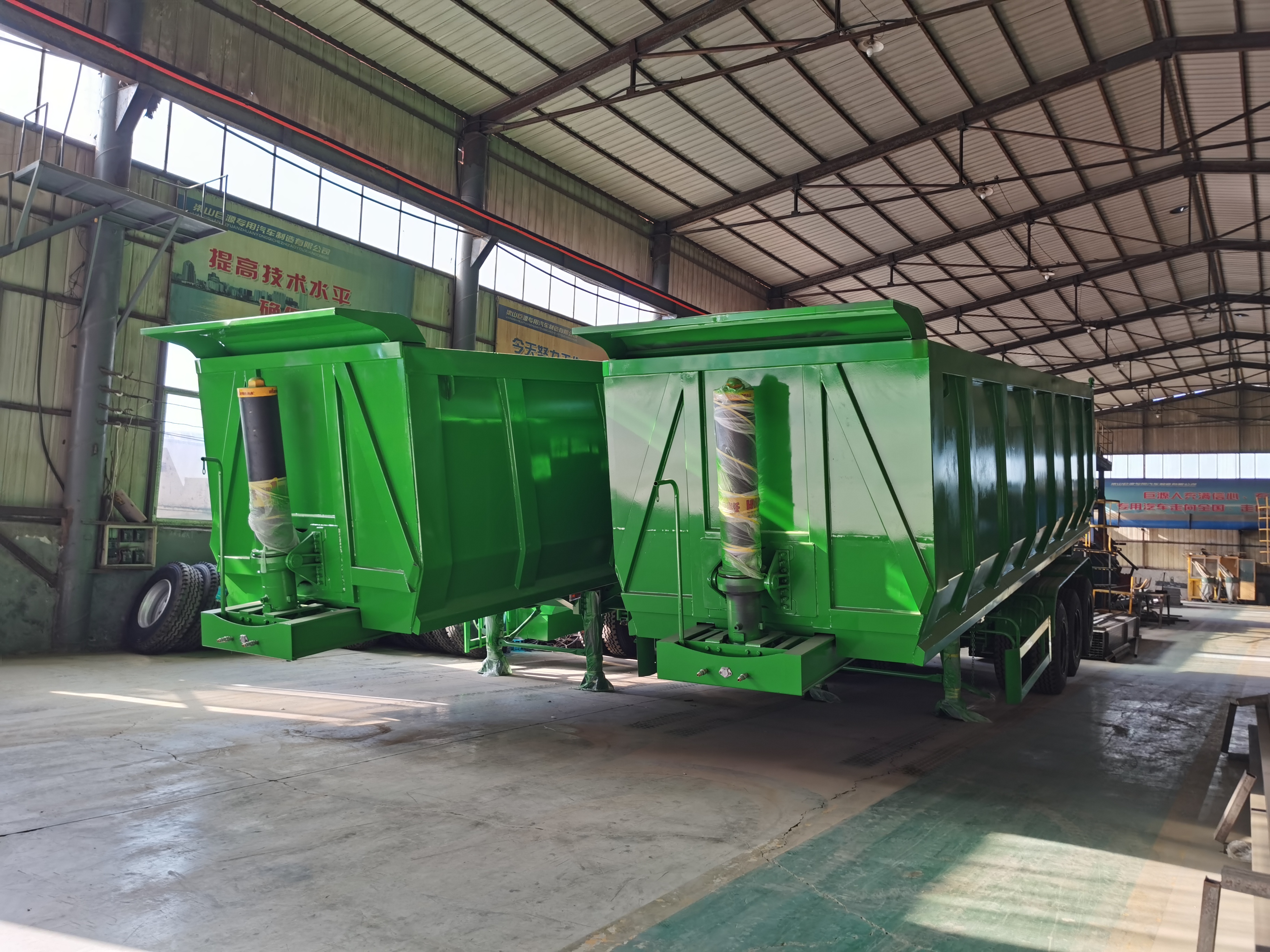 U Shape Rear Tipper Trailer to Kenya with 11.00r20/12r22.5 Tire Size and Fuwa Axle