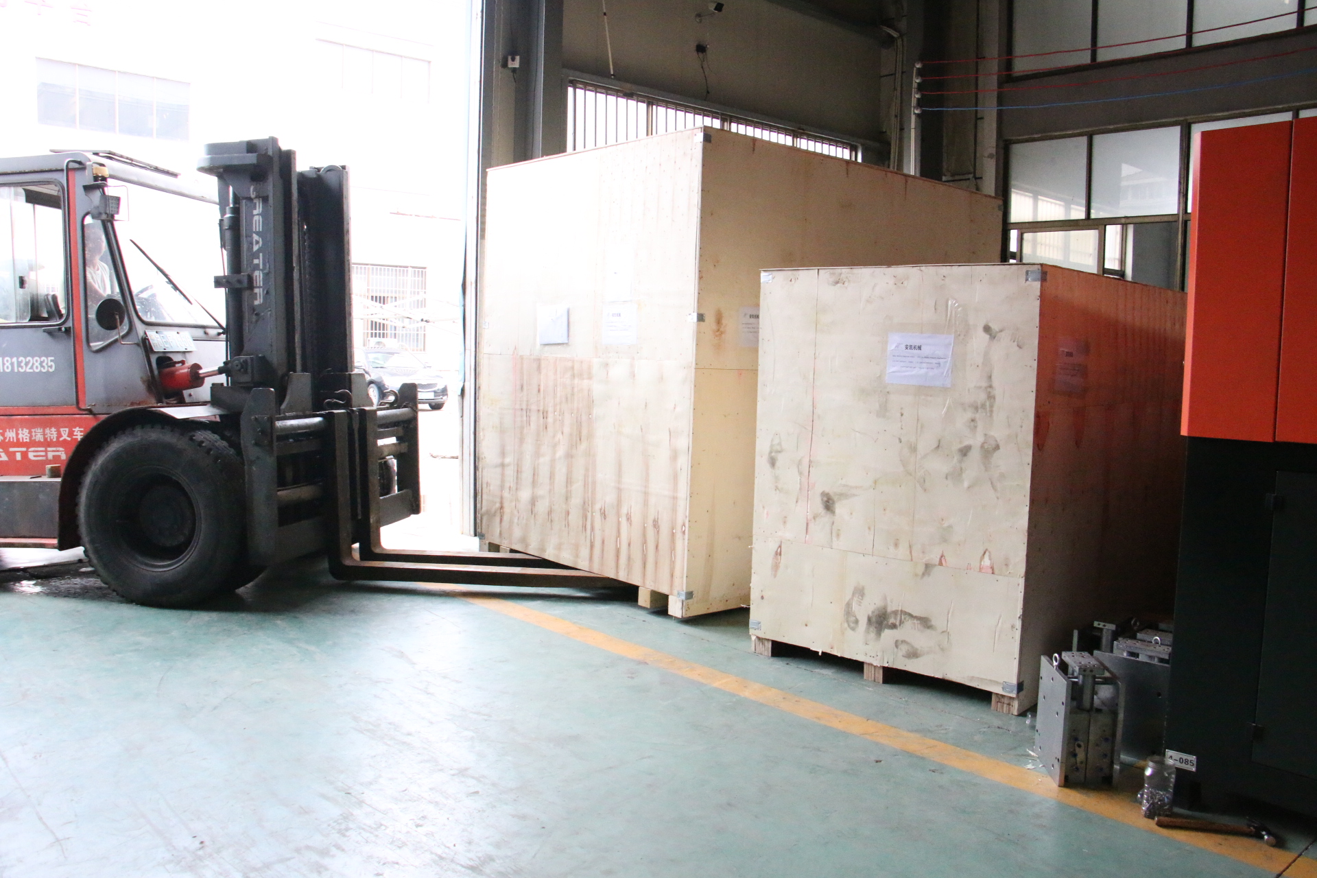 Eceng Q4500 Dia 105mm PET Bottle Making Machine 3 Cavity
