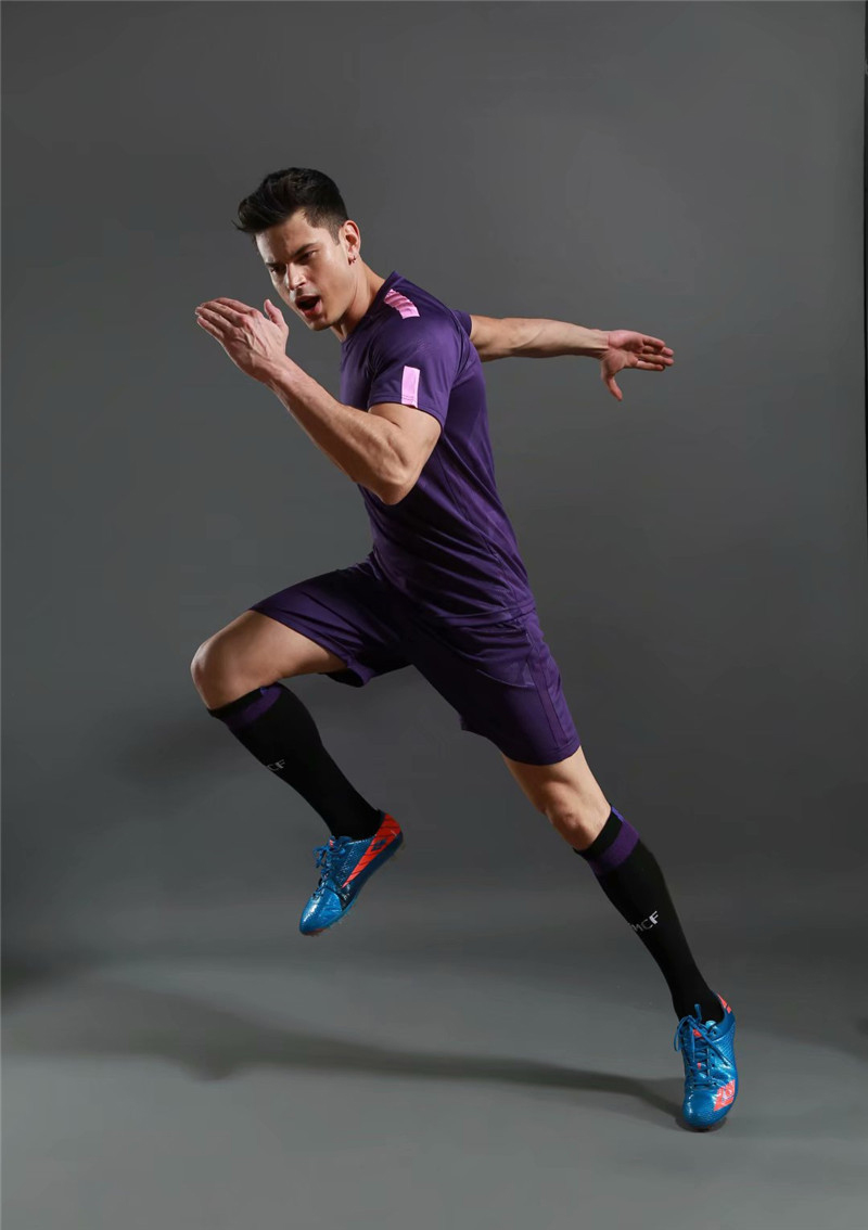 High quality Polyester Material Cheap accept custom Soccer Uniform men Set referee uniform soccer