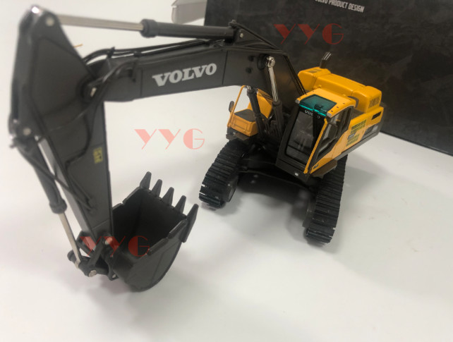 Excavator Volvo EC480D 1:50 alloy model Suitable for collection
